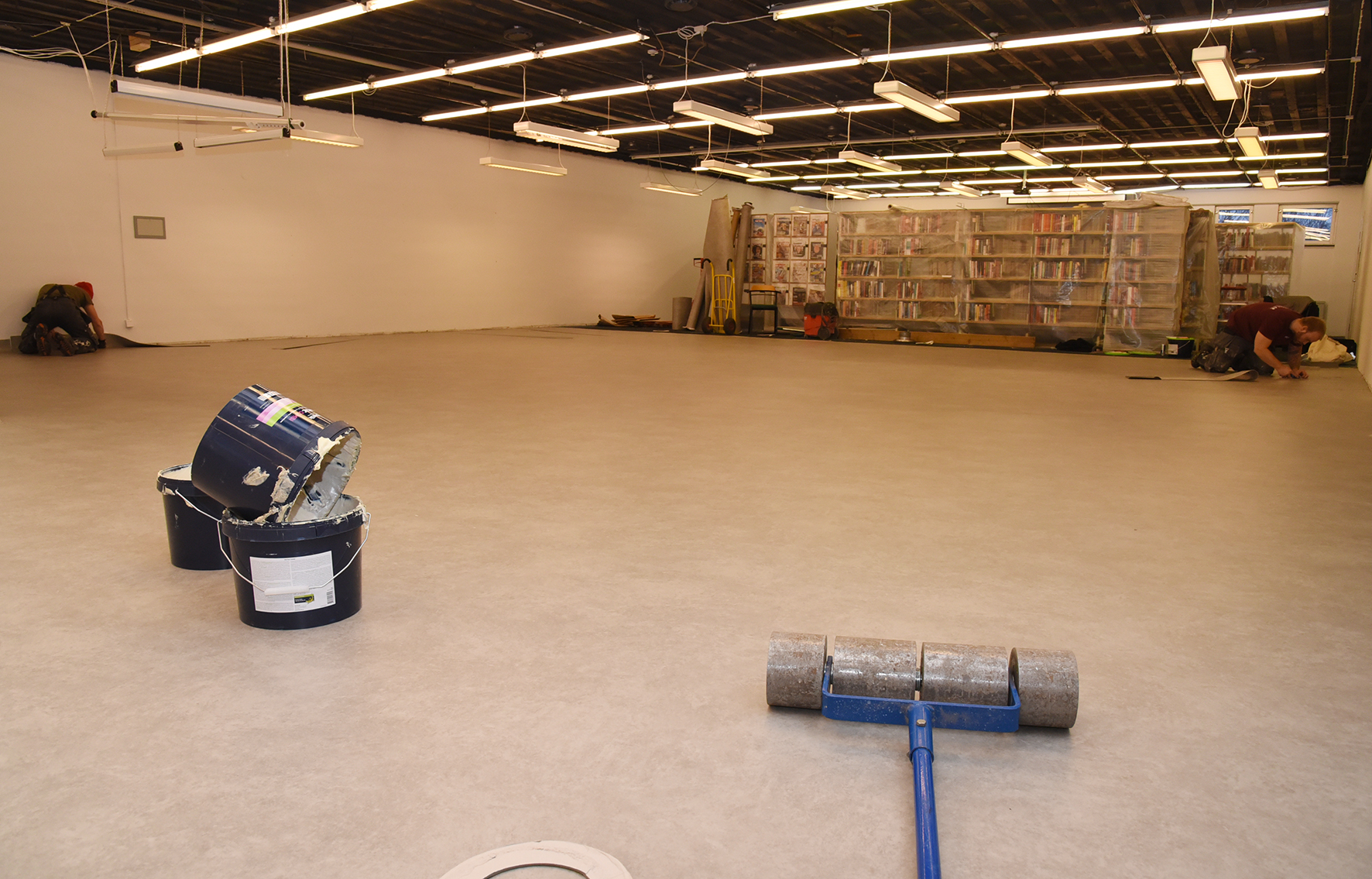Biblioteket har fått nytt golv.